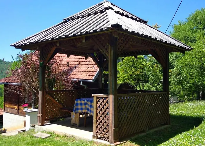 Kuca Za Odmor Kalina بيت للعطل موكرا غورا